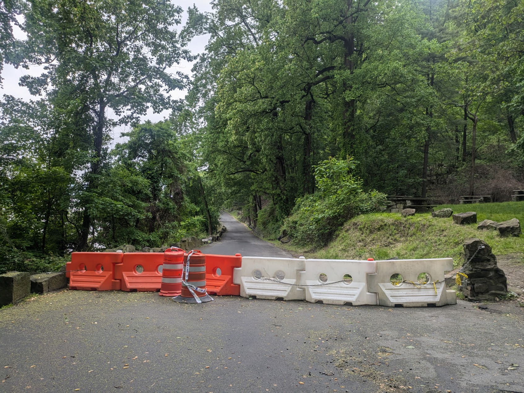 Undercliff closure